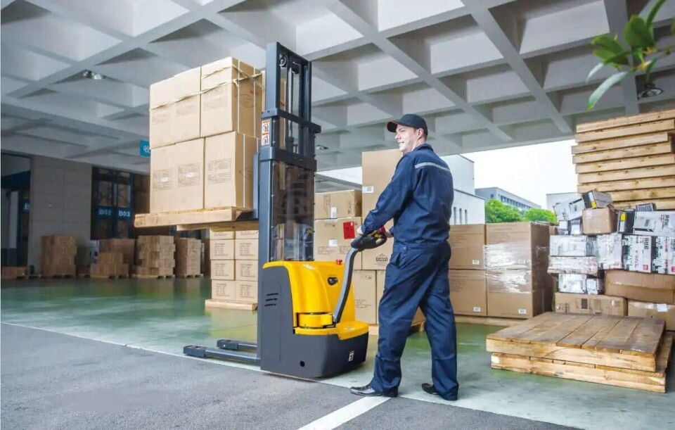 1.5 Ton 3.5 Mt Akülü İstif Makinası